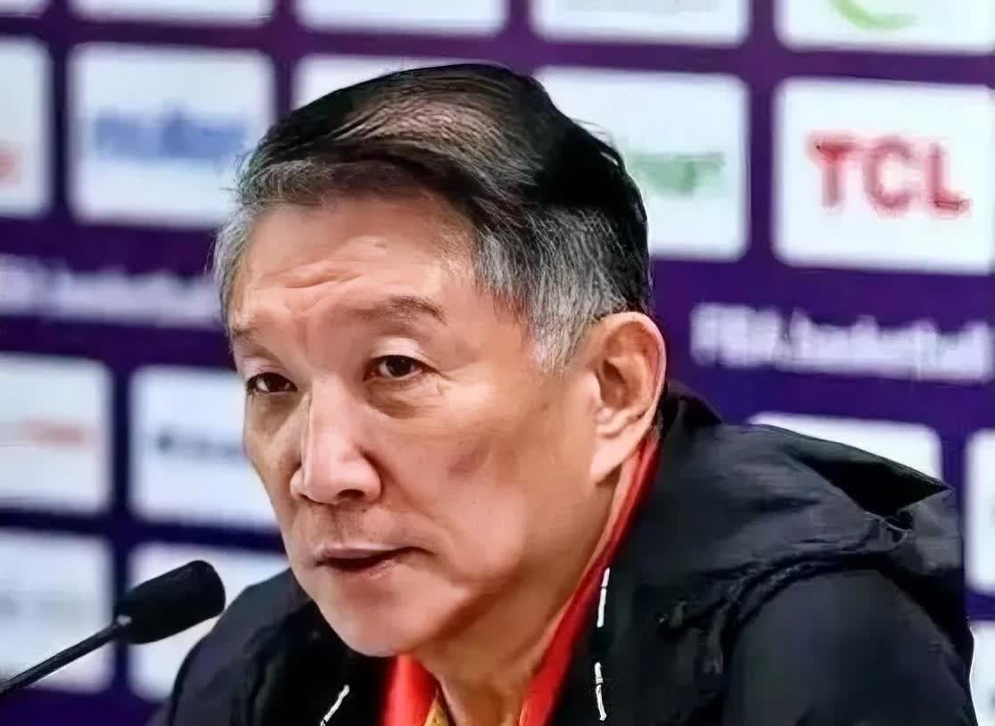 明眼人都看得出来，宫鲁鸣有个很大的问题，改不了，他极有可能被年轻教练