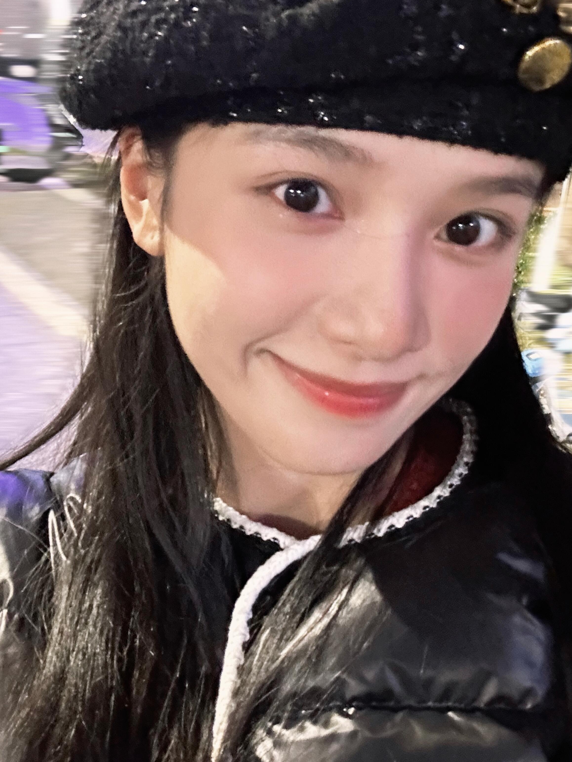 张婧仪一成不变的自拍角度果然角度基础脸就不基础​​​