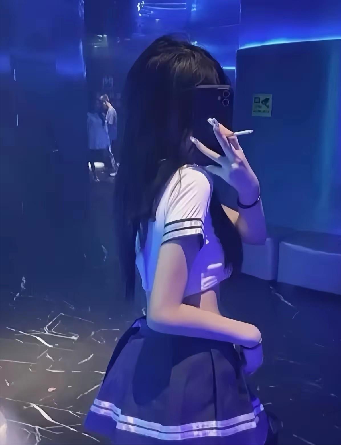 2026年1月16日的深夜，河北邯郸曲周县某酒店的监控，完整拍下了全程