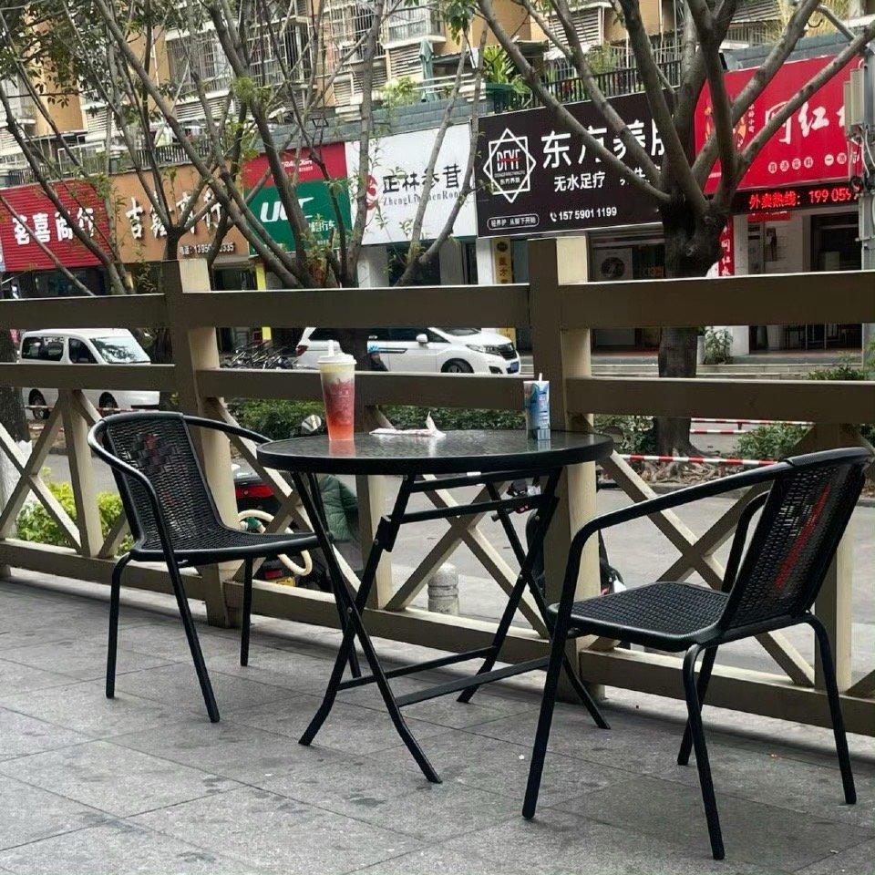 好震惊居然有人只喝一口就走了