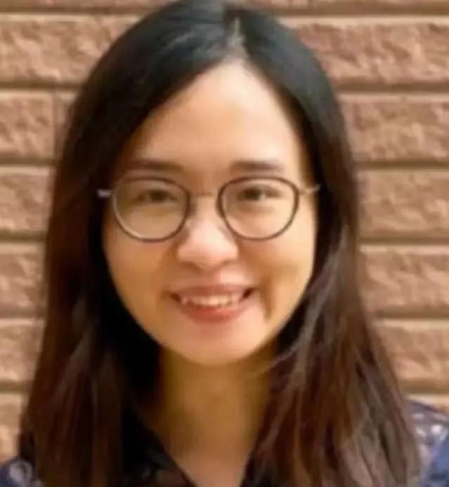 2022年，乱港分子何依琼，决定从香港移居至英国。然而，仅在抵达英国之后仅过了半