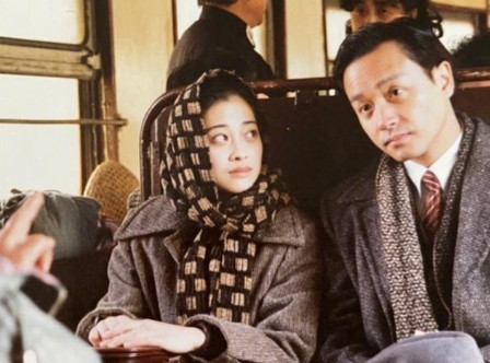 1997年的一个深夜，张国荣翻来覆去睡不着，便给梅婷打了一个电话，让她来自己的房