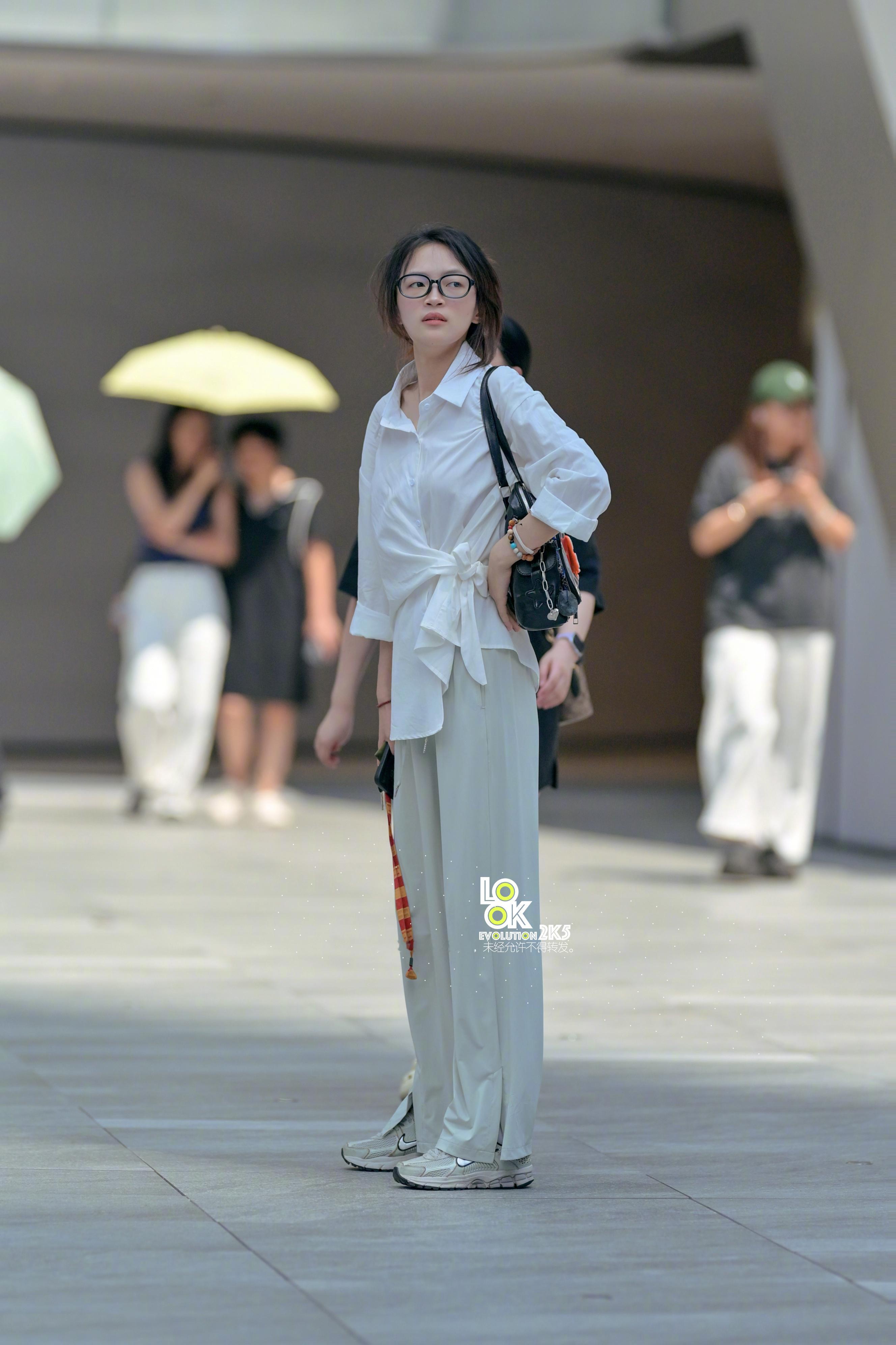 好像在等什么​​​