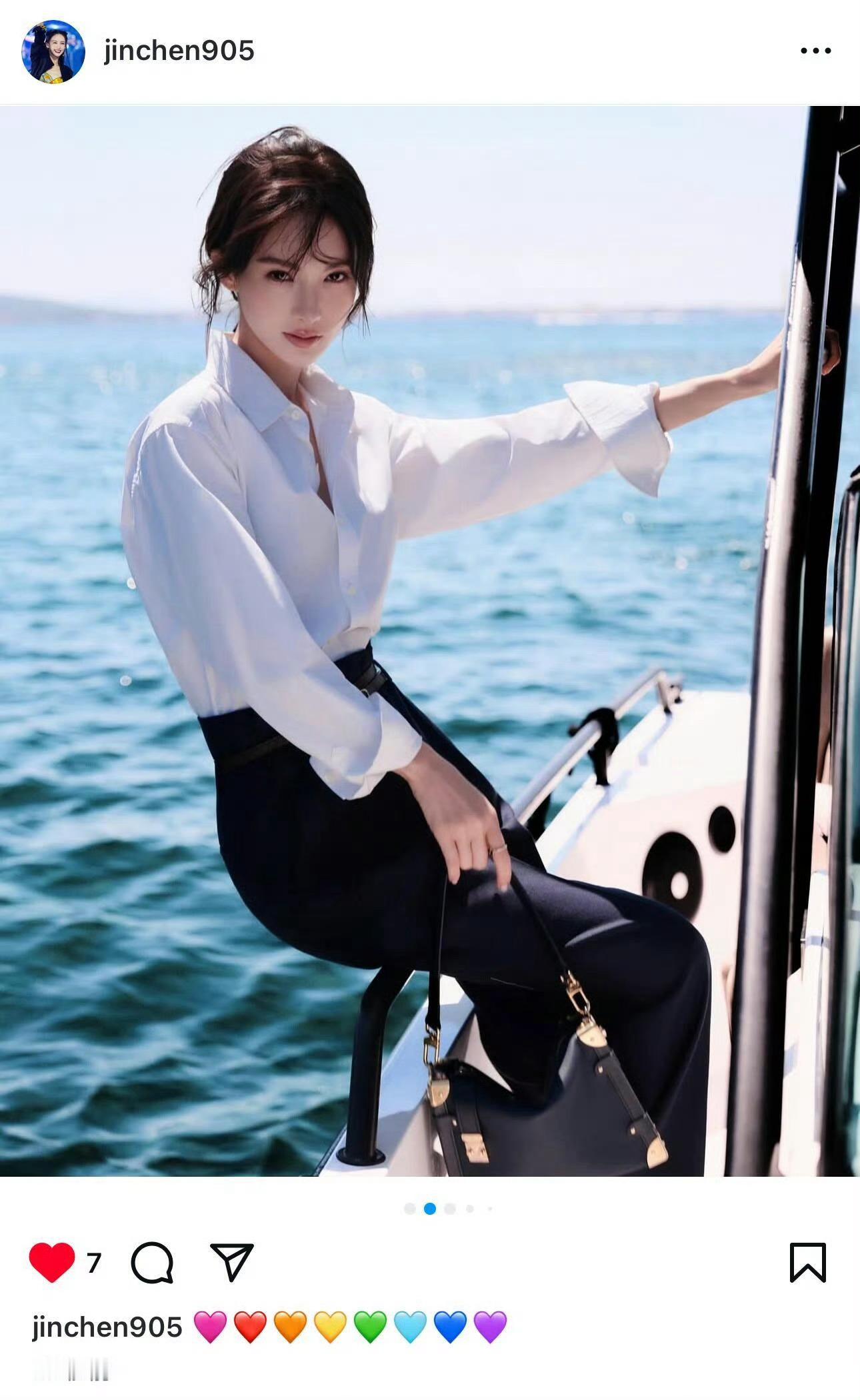 金晨变化好大不大不大，真漂亮，爱了～😘​​​