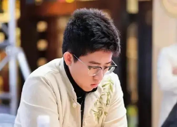 棋盘如战场，但这届个人赛的“尸横遍野”，着实让人脊背发凉。孟辰、孟繁睿、曹