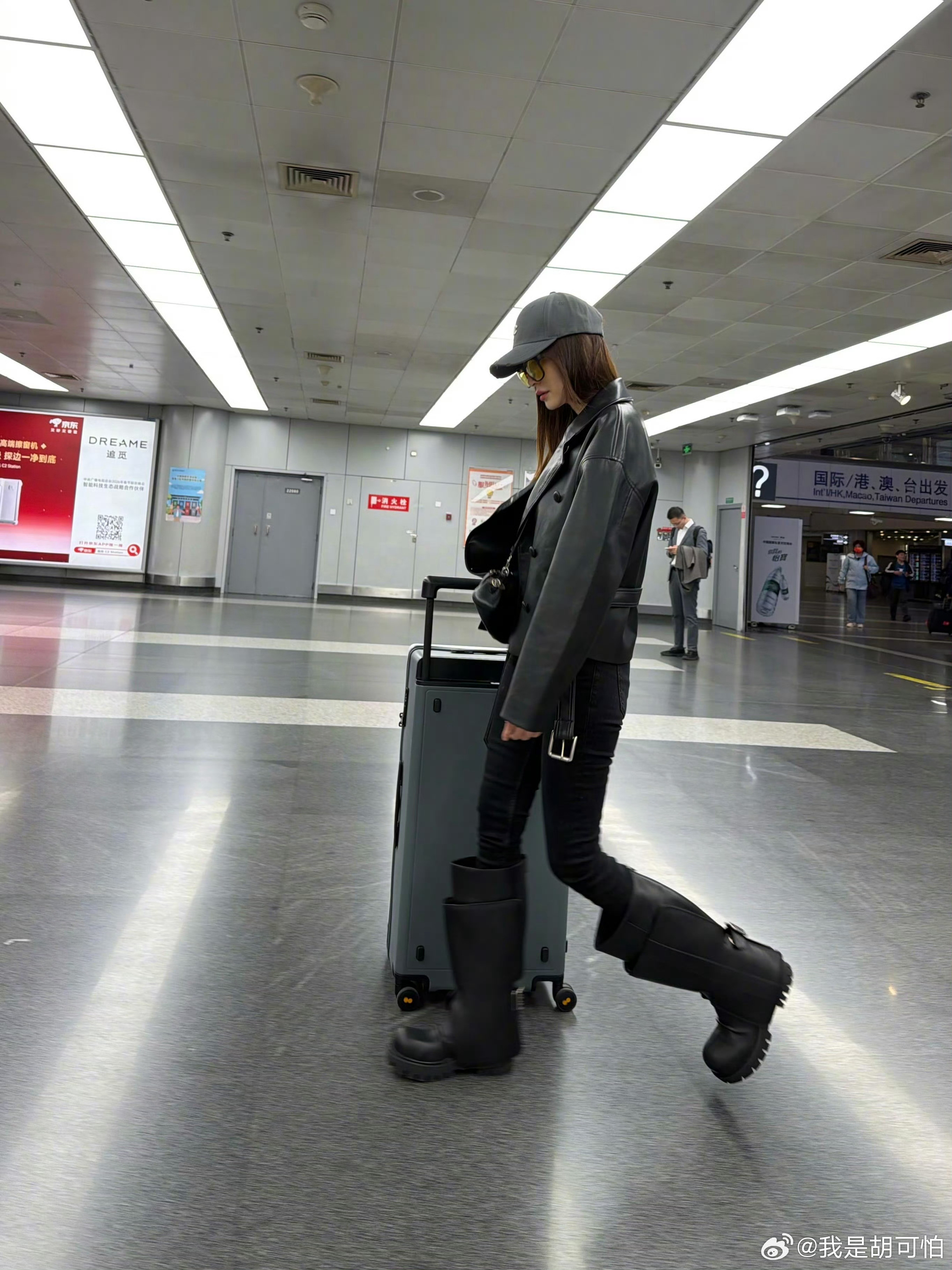 李小冉官宣浪姐7，唯一小愿望：初舞台别摔跤！李小冉希望初舞台别摔跤