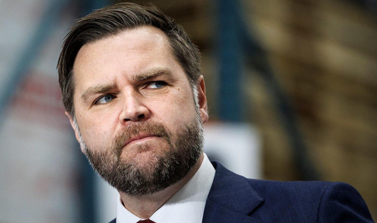 美国副总统万斯：特朗普政府应优先帮助本国退休人员而非乌克兰 美国副总统杰