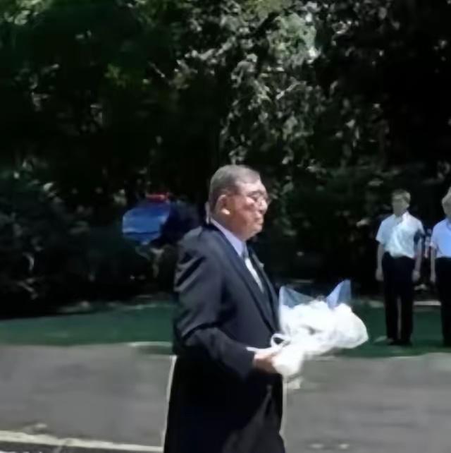 波茨坦公告明确，中国还有一个义务没做到1945年二战结束后，日本宣布投降，当