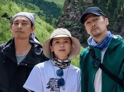 胡歌陈龙现身青海这事,我特意查了一下,不查不知道,一查我直接跪了,原来他俩这次是
