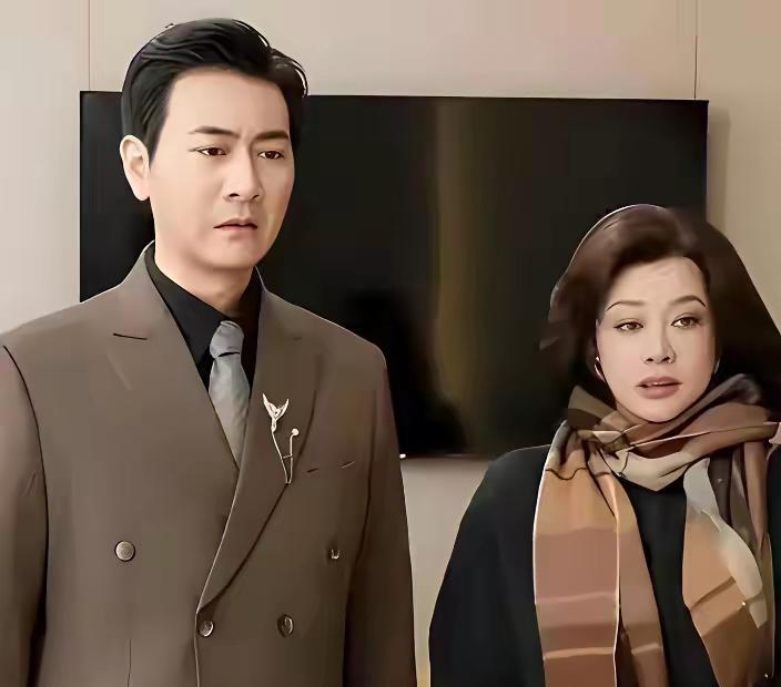 胃里一阵翻江倒海，导演还在喊“亲上去，情绪再浓烈一点！”他闭上眼，闻到的是岁