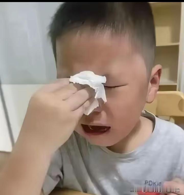 “读二年级的儿子语文考了97分，我问他：“你这3分错哪了？”儿子委屈地望着我，小