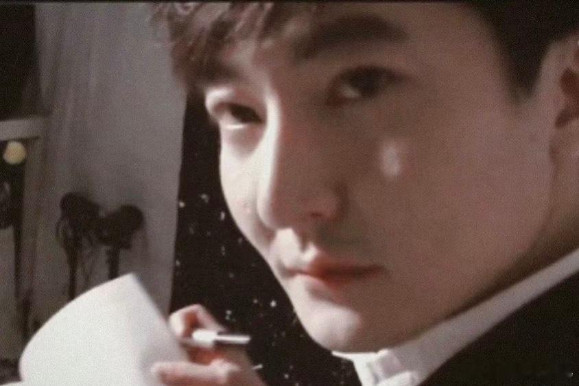 突然get到了郭京飞没想到有一天自己会突然get到郭京飞，尤其是看到他年轻时候的