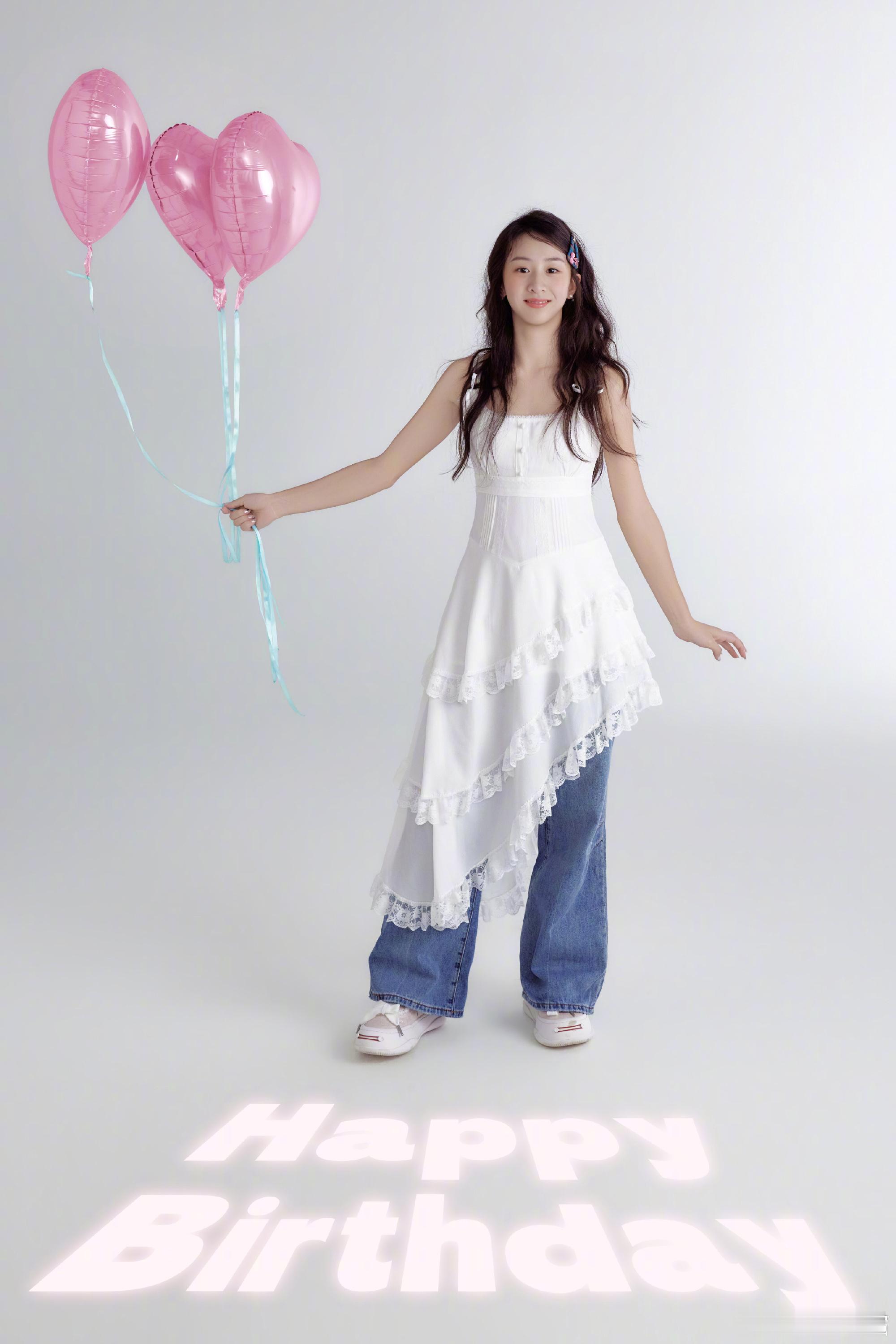 田亮、叶一茜女儿森碟18岁生日照田亮叶一茜女儿森碟18岁了