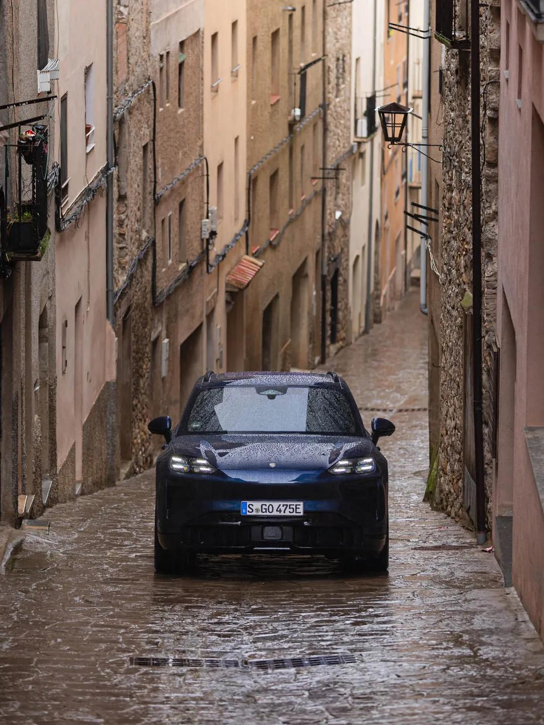 保时捷最近正式发布2027款CayenneTurboElectric纯电动旗