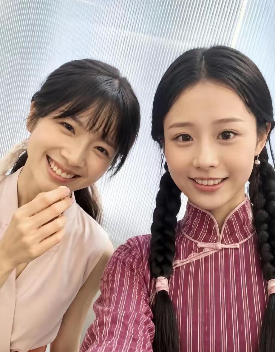 果然还是女人更懂女人，我问女同事，“同样是《给阿嬷的情书》的女主演，为什么李思潼