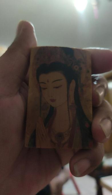 张爱玲说：“两性关系，男人得找一看就想睡的女人，女人得找一碰就无法拒接的男人。若