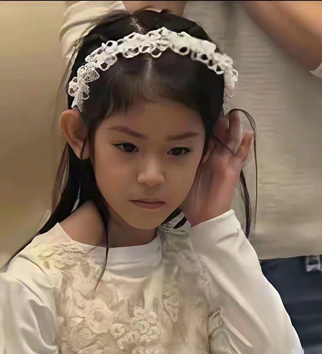 林心如霍建华的女儿，基因是顶配中的顶配