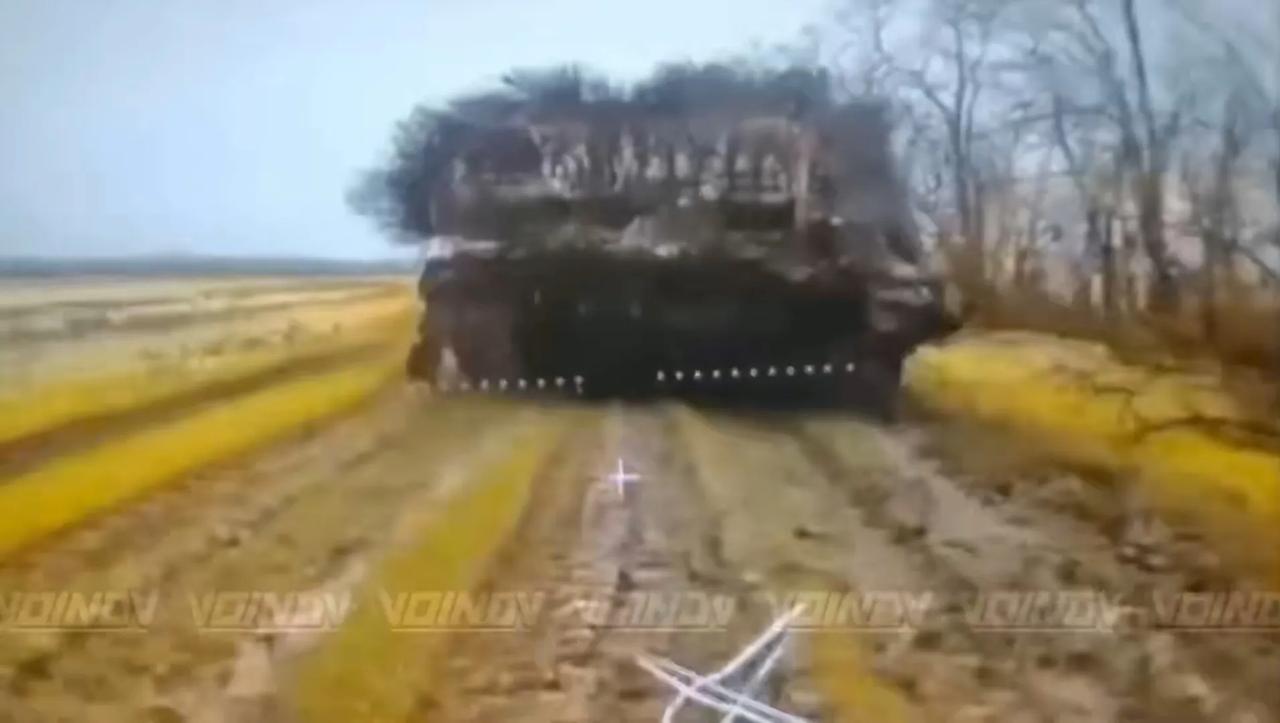 乌军在扎波罗热和第聂伯罗彼得罗夫斯克州投入大量兵力和装备实施反攻，尤其是投入的坦