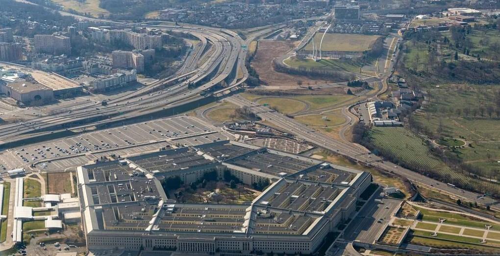 以色列的情报机构经过反复推演，得出一个结论：如果美国真的对伊朗动手，伊朗会用导弹