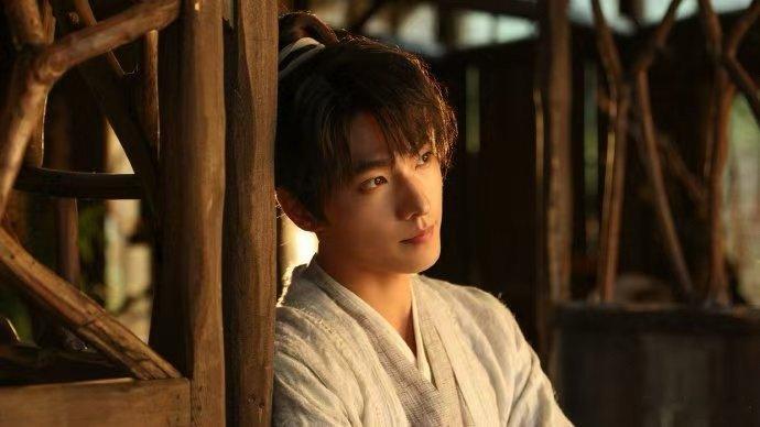 杨洋内娱降龄系男主看杨洋演《凡人修仙传》的韩立，仿佛看到一个真实的修仙少年在成长