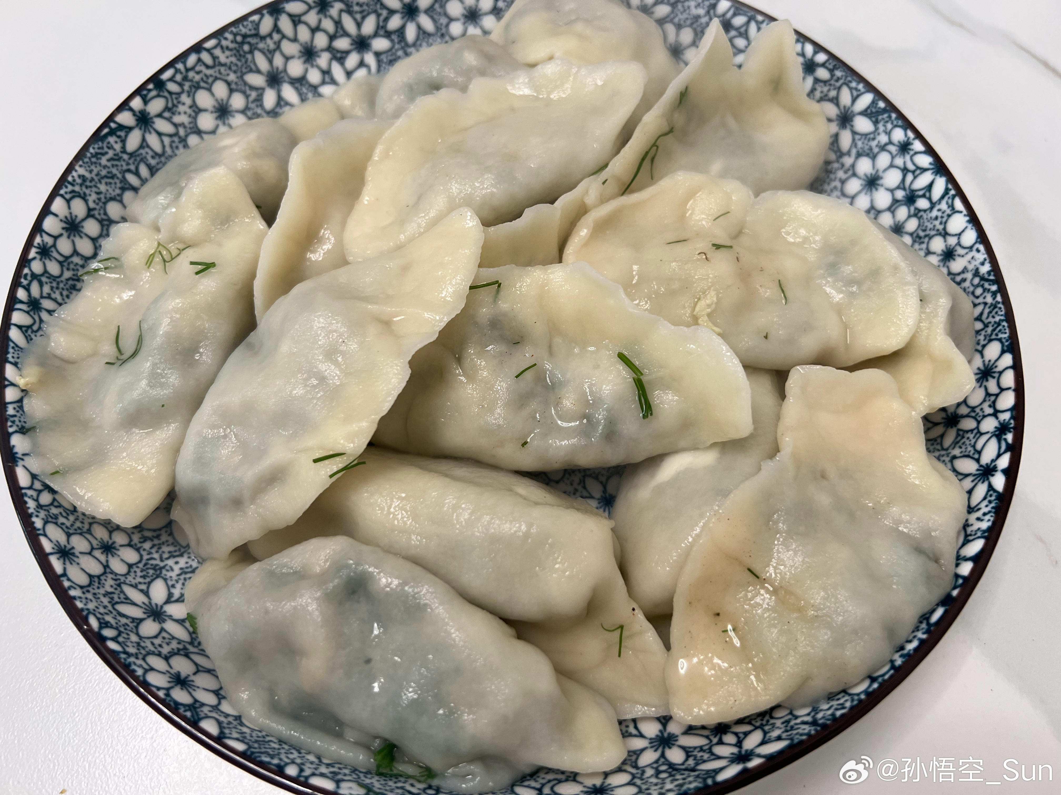技多不压身，留子还会面点，没想到还给包了茴香鸡蛋馅儿的！这馅儿的饺子🥟上次还是