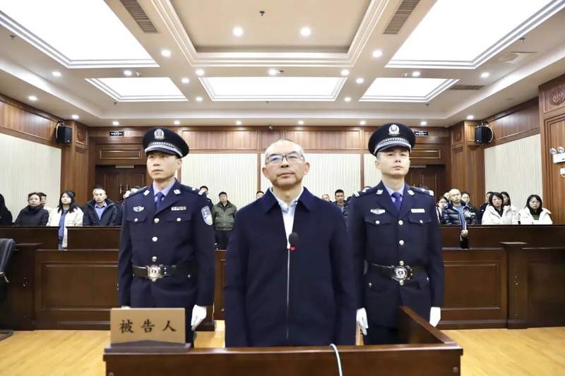受贿超2200万元, 贵阳市原常务副市长陈少荣获刑11年3个月