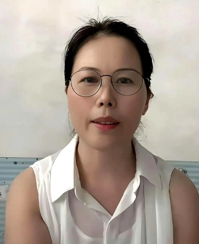 汪小菲这是走投无路了吗？老妈被封号，就让老婆上老婆帮忙带娃，就让保姆上现在