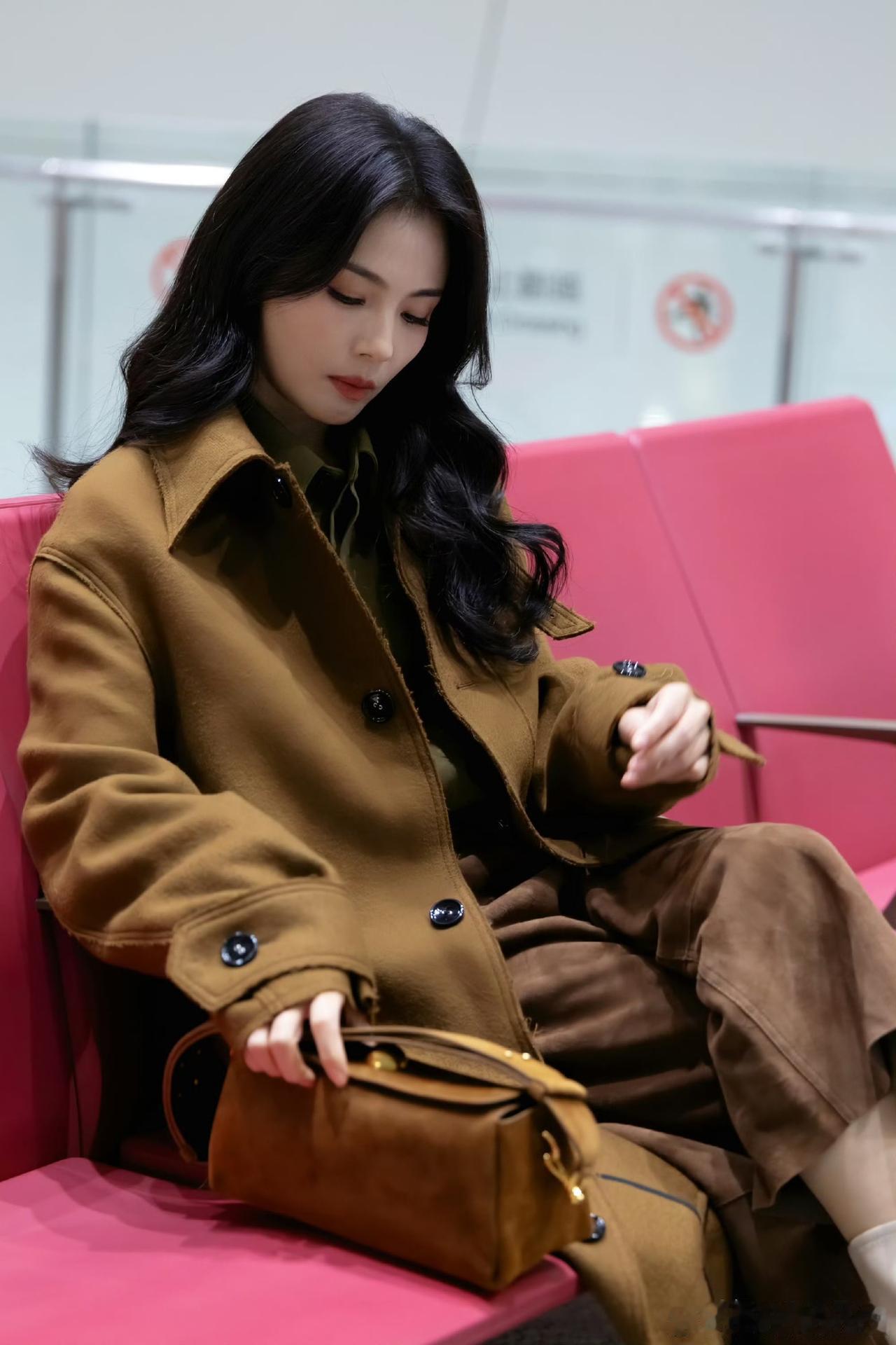 刘涛，姐姐这一身很可以想问姐姐缺不缺冬天的暖宝宝啊譬如我这样的