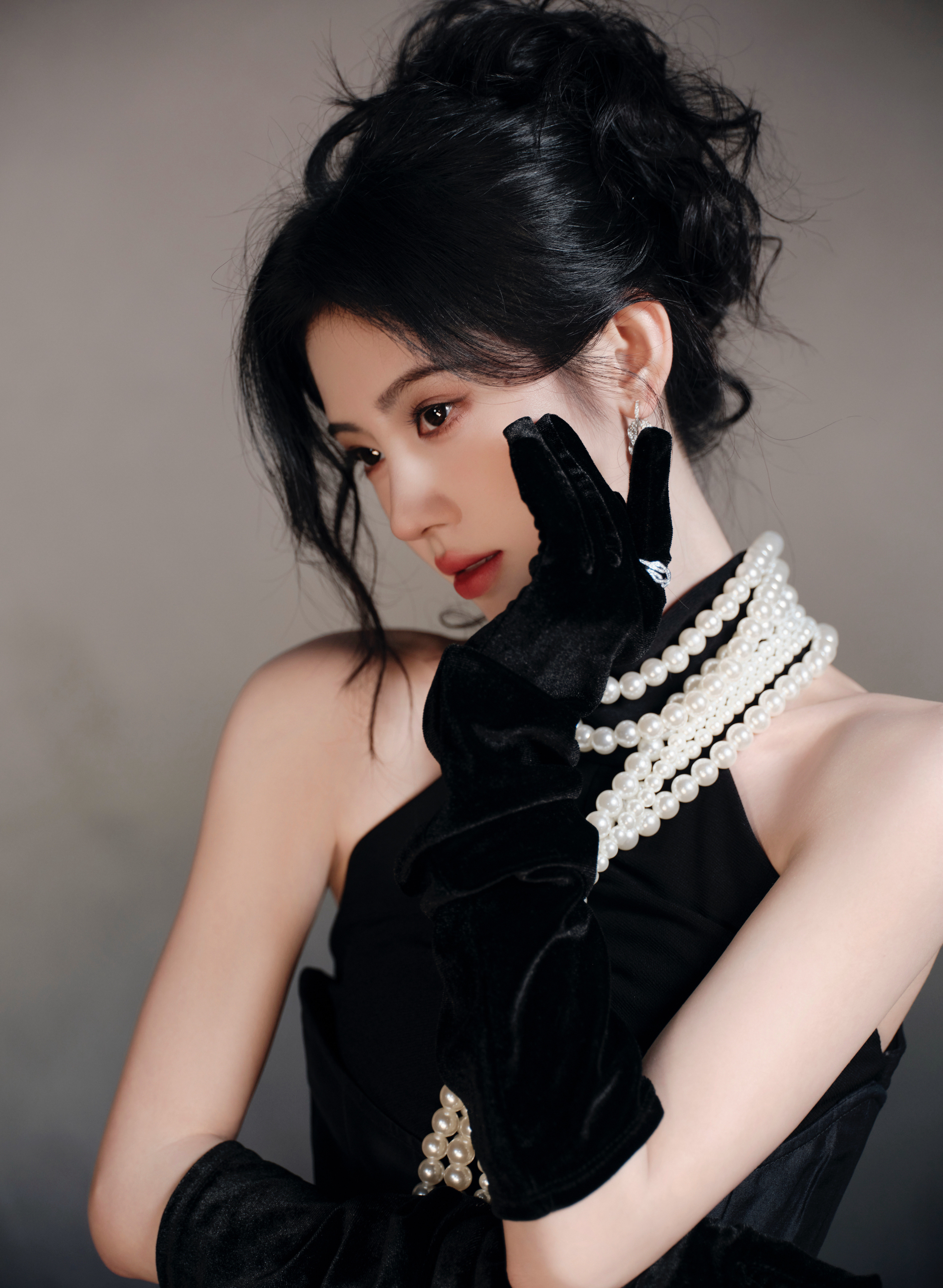 鞠婧祎鞠婧祎谈对行业的敬畏心在复制粘贴的时代，你是手写的诗