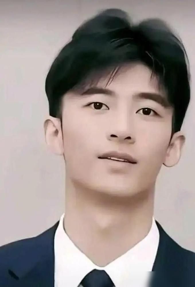 张柏芝这摊官司，有点意思。前经纪人把她告了，张嘴就要一千两百多万港元。倘