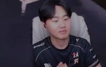 Kuro: Gumayusi这真的是人生赢家 今年真的很辛苦 我真的很尊敬他