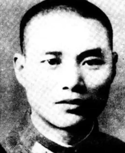 竹签钉进十指，这是你知道的江姐。但在那根竹签扎下去之前，审讯室里还发生过一件事—