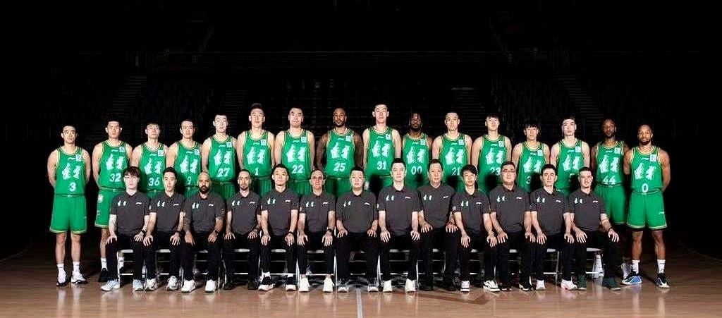 辽宁男篮这操作，真是把钱花在了刀刃上。外援签了一个又一个，最后...