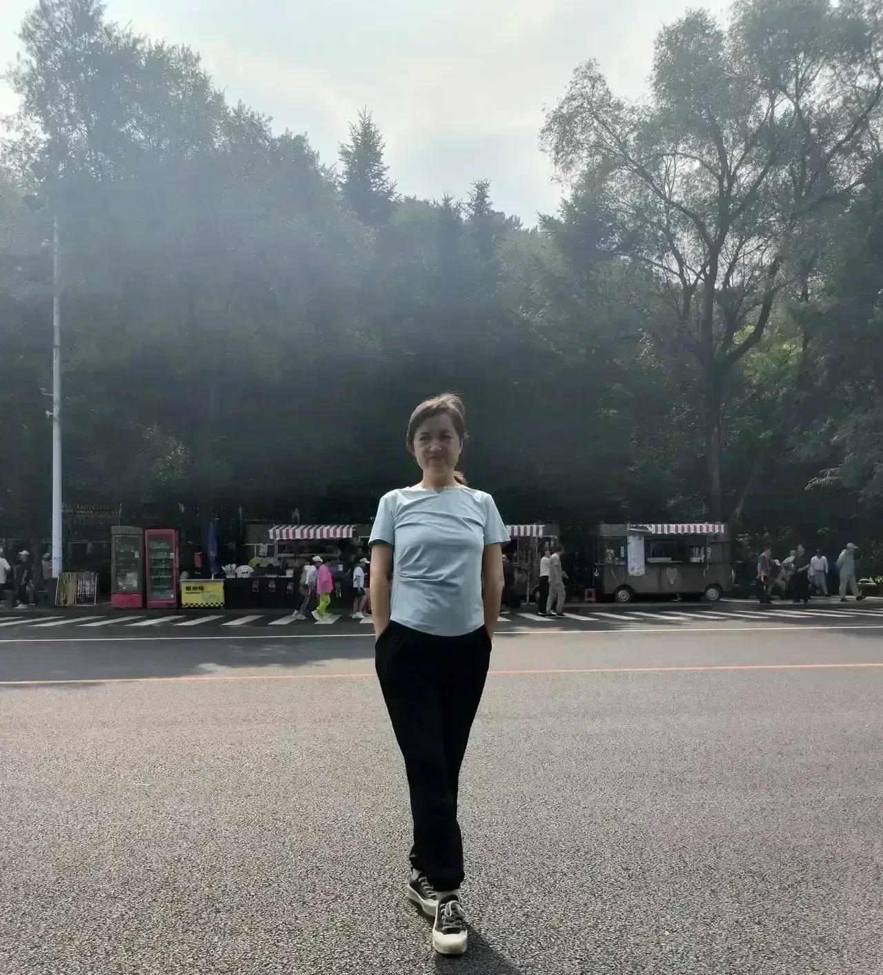 73年出生的我，23年退休，退休金2721元，身高168，体重127.2斤。刚