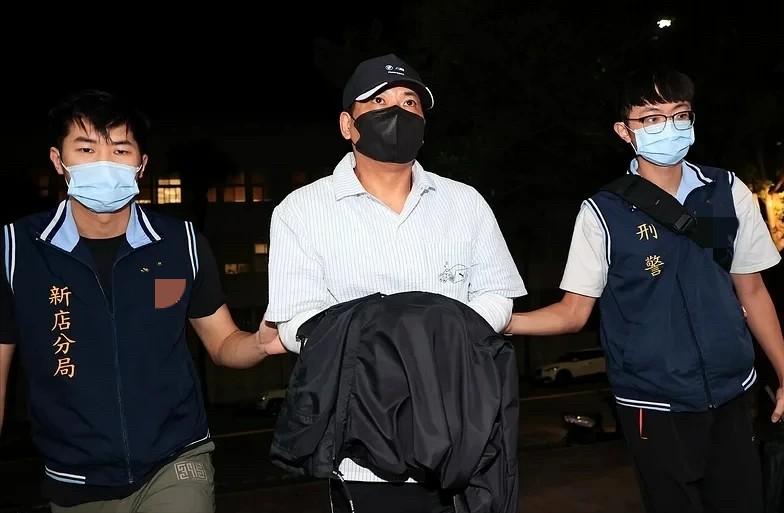 竹联帮陈威达协助高金素梅前助理张俊杰弃保潜逃。竹联帮角头陈威达因涉嫌协助立委高