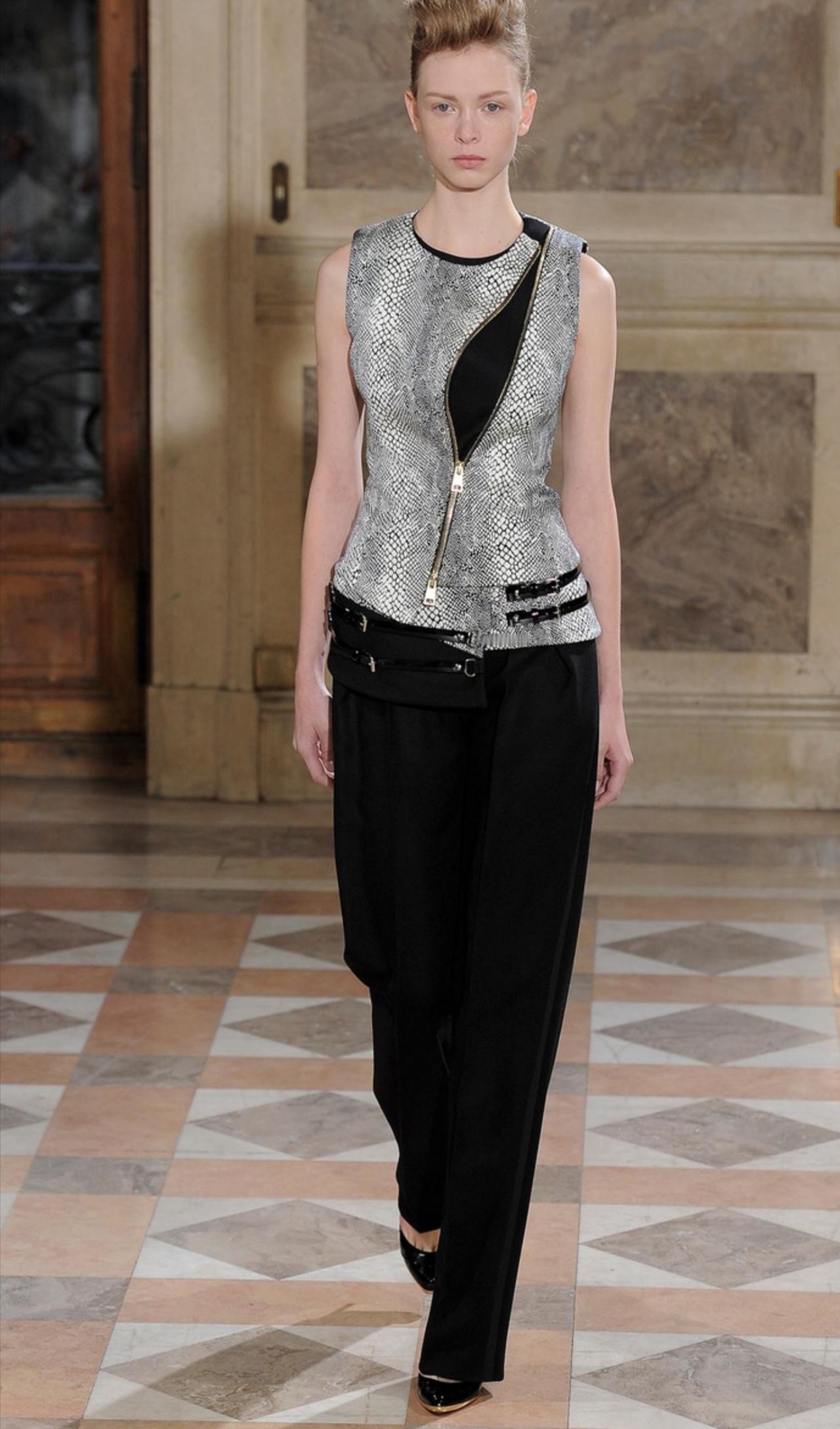 BouchraJarrar2014春夏高定系列，面料这块我真的服。她用了好多