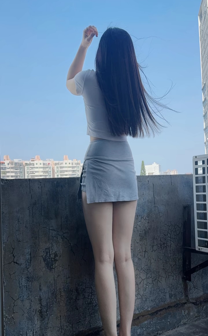 明知夕阳留不住，却将心事赋心间