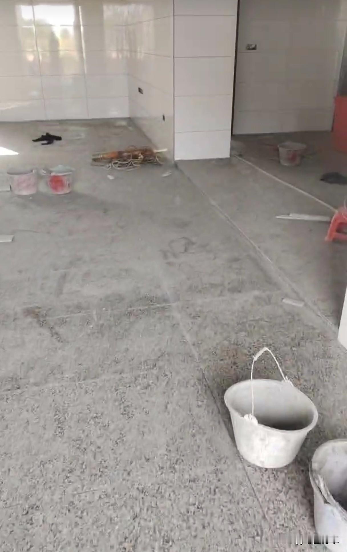 农村自建房，装修这条路，走得比想象中难。亲戚问进度，朋友问风格，就连隔