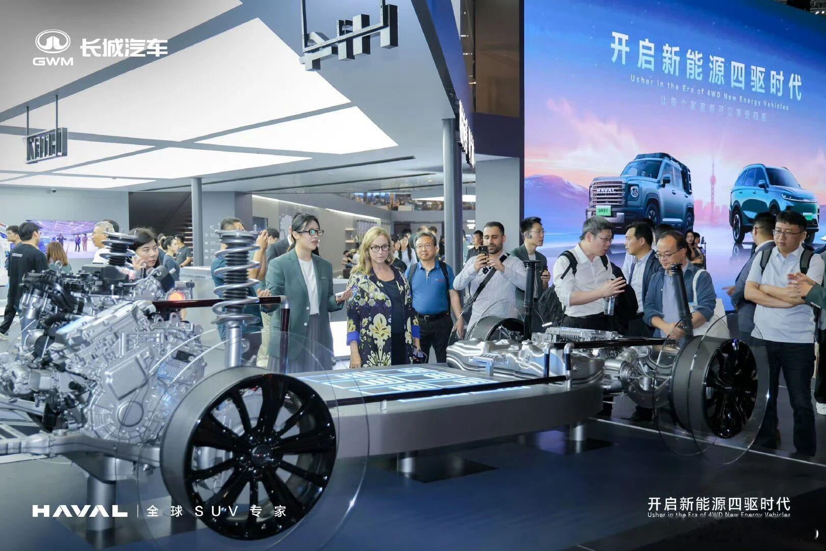 长城的HI4外界其实一直不太明白其原理，有些时候被说成是假四驱。但是这次拿了大奖