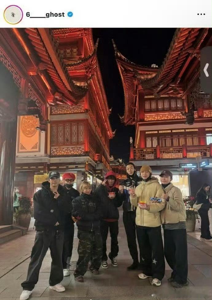 哦莫小鬼王琳凯和卜凡同框了