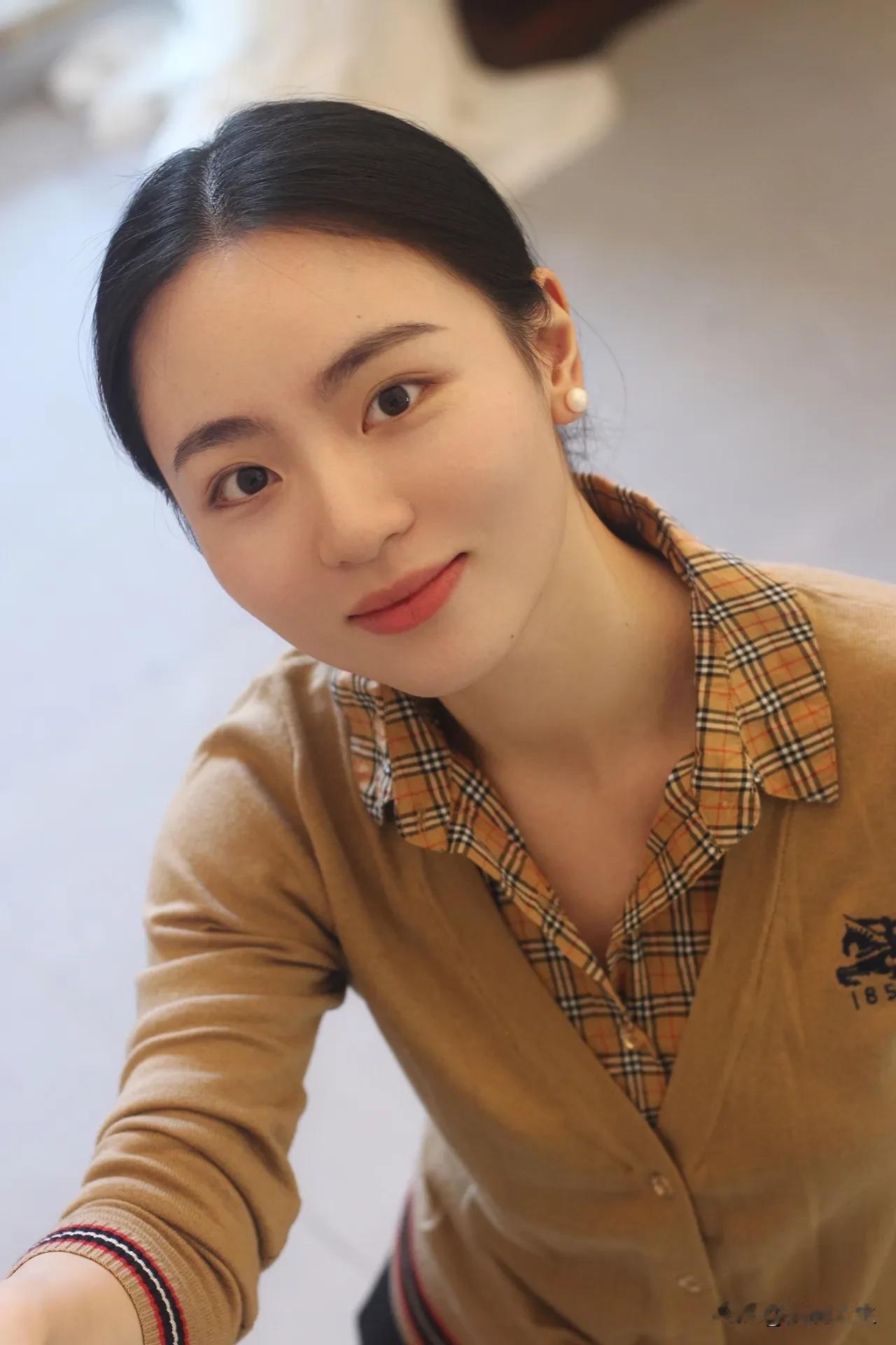 “皮囊不一定完美，但灵魂一定要高贵。”在这个看重外在的世界里，很多人觉得好看的