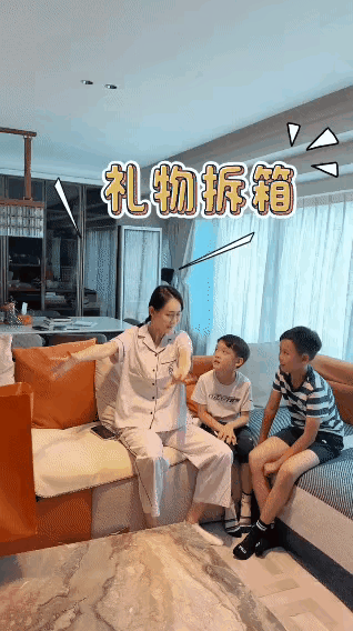 王皓既是好教练，又是模范丈夫和慈爱老爹！[赞][比心]王皓教练由于大头多哈勇夺
