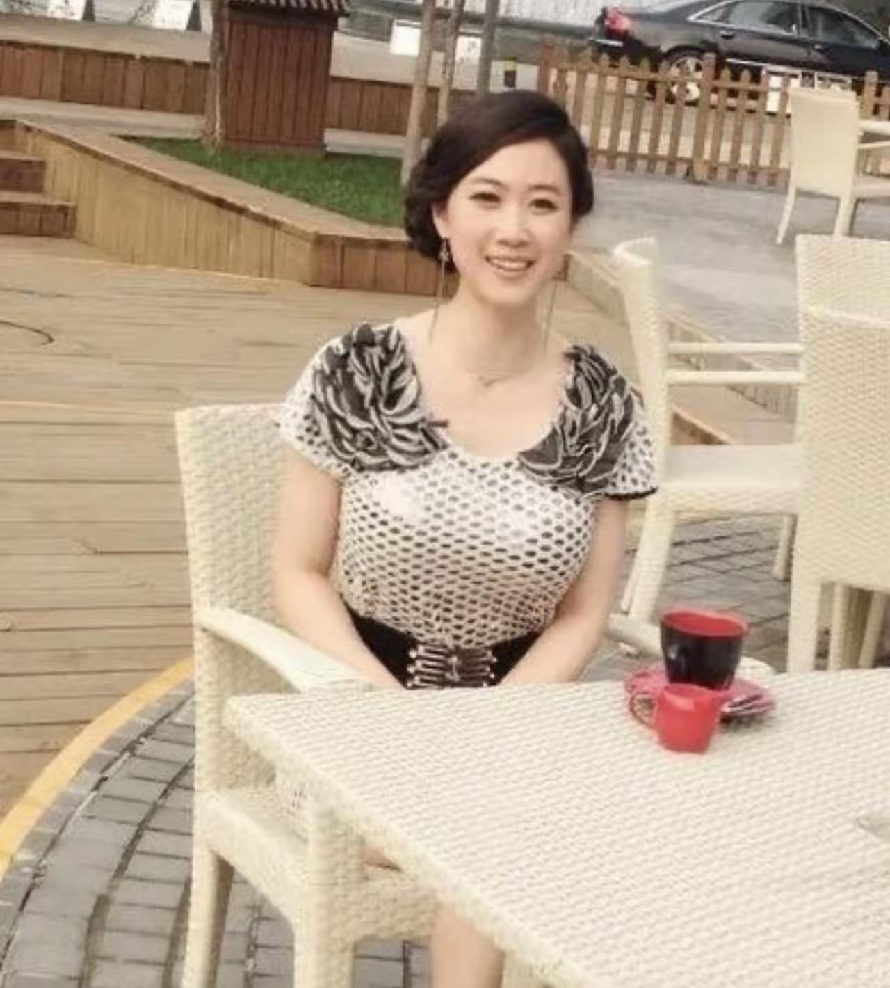 去国外到底好不好呢？从初代网红凤姐与芙蓉姐姐今天的结果就分辨出来了。当年凤姐