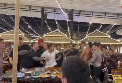 当有些事情形成习惯，是真的改不了的。这一起韩国游客的打架事件，泰国媒体最初是污蔑
