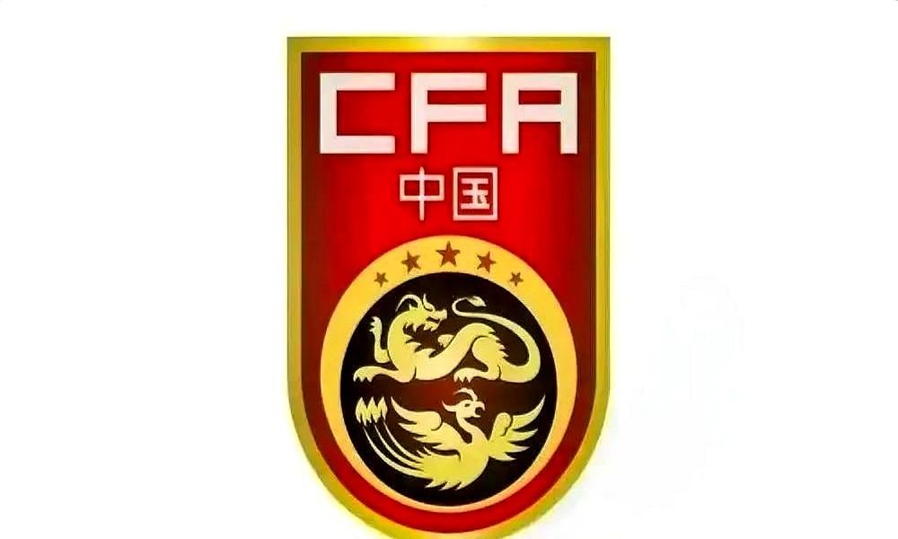 国足主帅候选人。话说这名单一出来，范志毅的名字可太扎眼了！老范当年踢球时