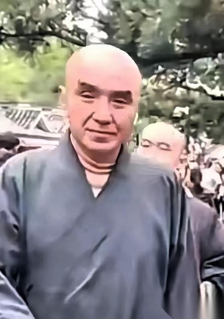 日本间谍伪装和尚潜伏危害有多大清理内鬼刻不容缓。中东的乱象给我们的警示之一，就是