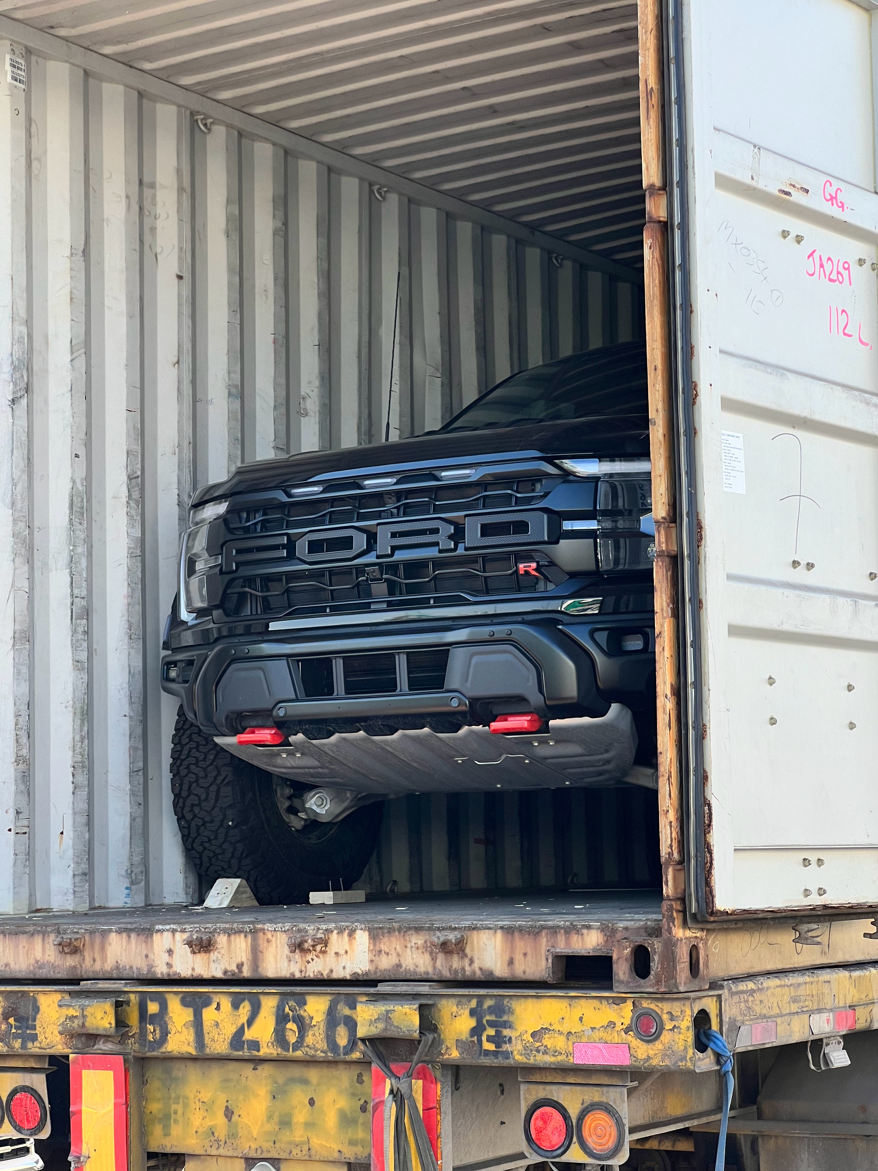 这个车压迫感好强[作揖][作揖]​​​