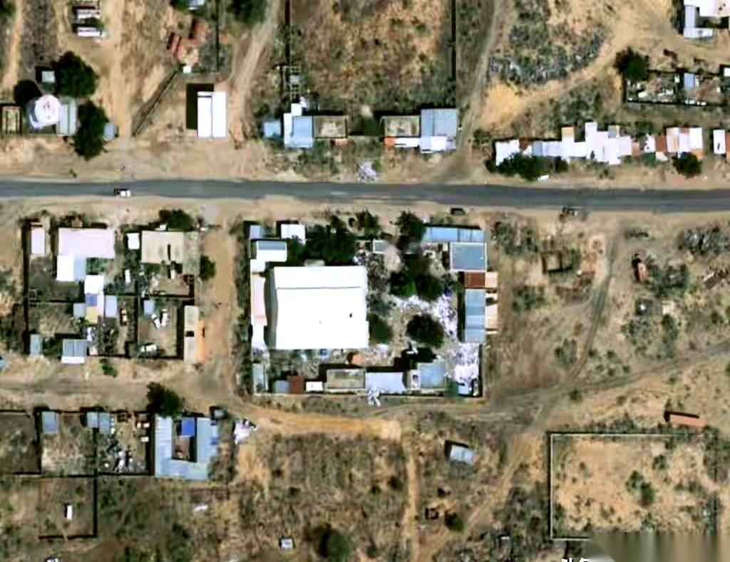 30年前卢旺达的血，我以为早就干了。没想到，今天在苏丹，又被原封不动地泼了一遍