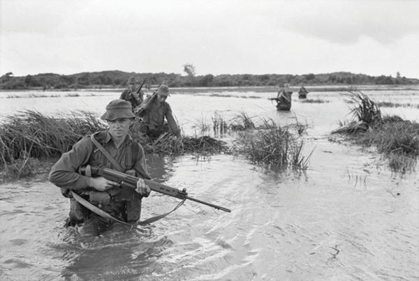 1971年9月20日，一个澳大利亚步枪排在福绥省橡胶产区与一个北越排遭遇，并在半