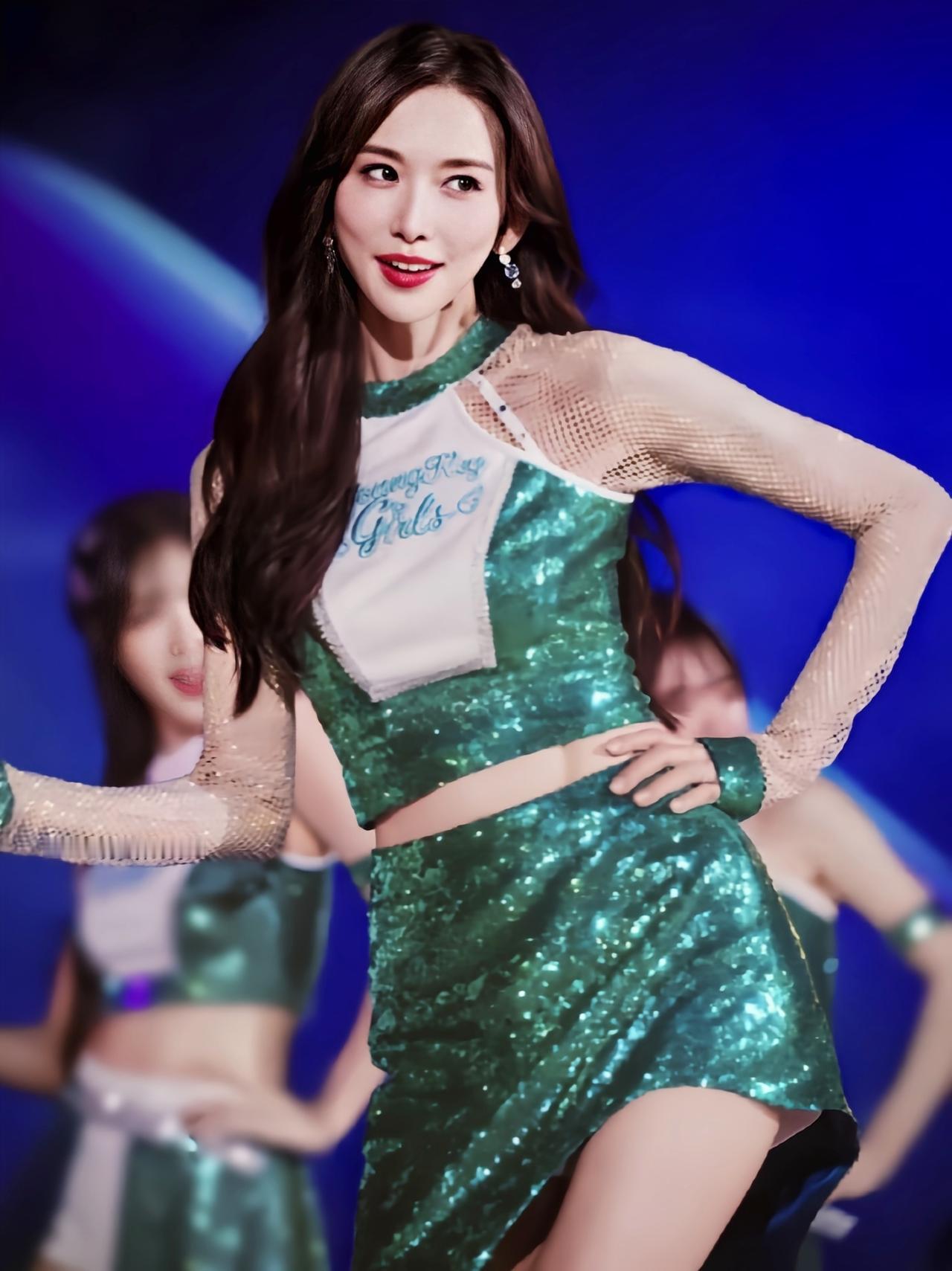 一夜之间喜欢林志玲的都沉默了，不是她出了啥问题，而是51岁的林志玲比年轻的时